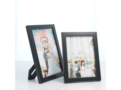 Khung ảnh màu Đen