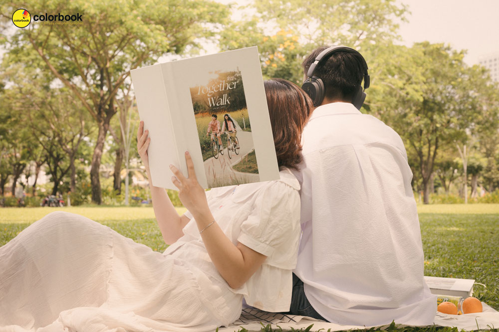album bìa da trắng in ảnh cưới