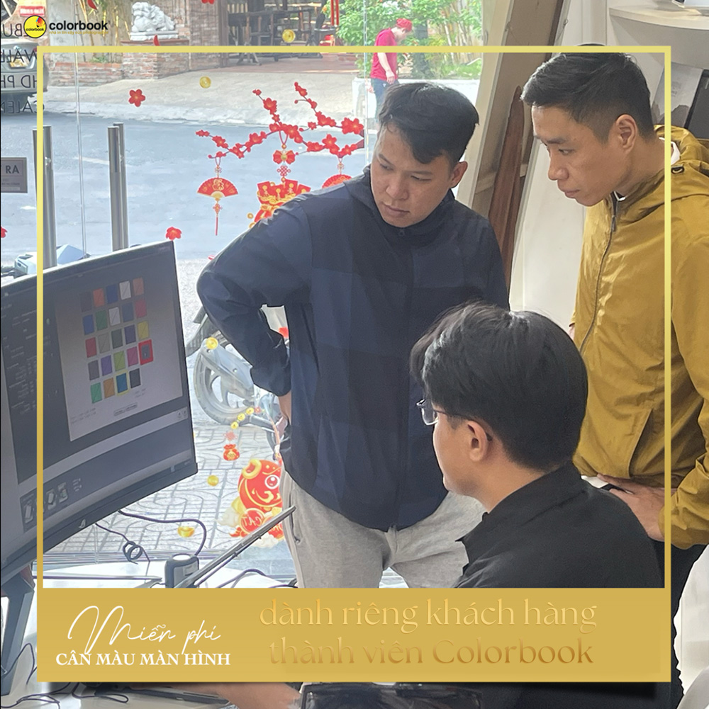 Kỹ thuật viên Colorbook hướng dẫn khách hàng cài đặt file ICC sau khi cân màu